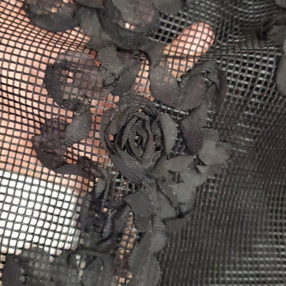 Gorgeous black lace mesh flower Aline flare skirt - Picture 3 of 8